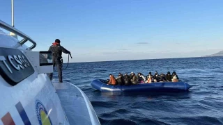 Ayvacık açıklarında 33 kaçak göçmen yakalandı