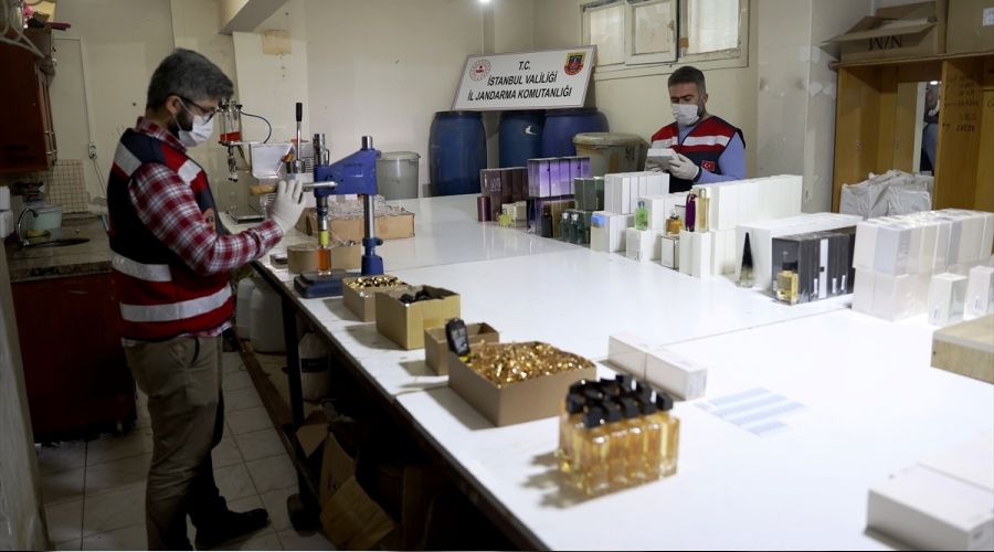 Bahçelievler'de sahte parfüm operasyonu