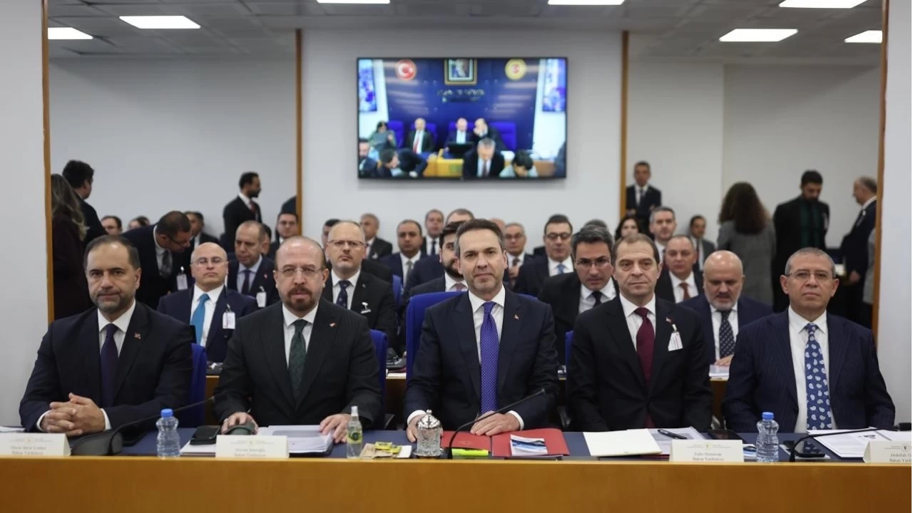 Bakan Bayraktar'dan tarihi itiraf