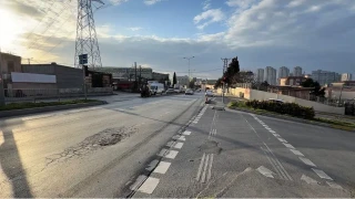 Başakşehir'de tırın altında kalan motosiklet sürücüsü ölümden döndü