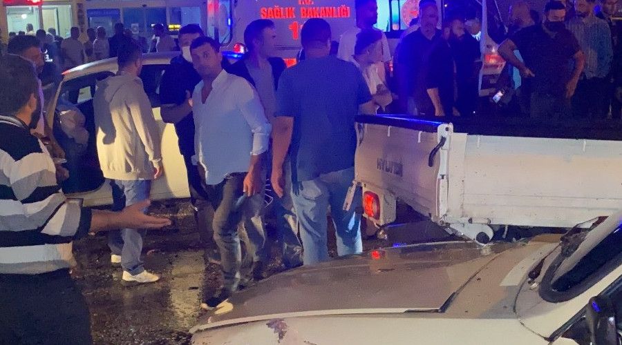 Dzce'de zincirleme trafik kazas: 6's ocuk 15 yaral