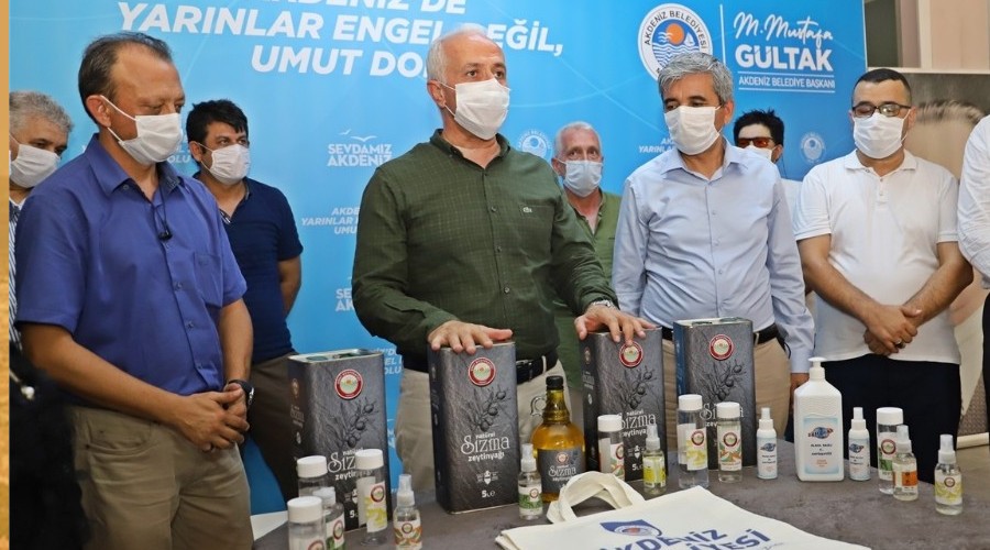 Engellilerin ürettiği kolonyalar büyük ilgi görüyor