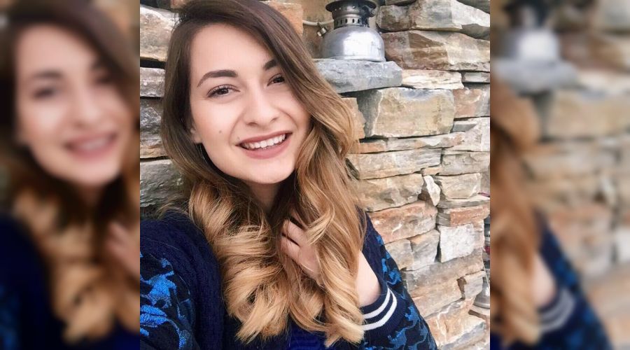 Esra öğretmen öğrencilerinin gözü önünde beyin kanaması geçirerek hayatını kaybetti