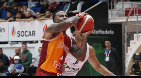 Galatasaray ilk galibiyetini aldı