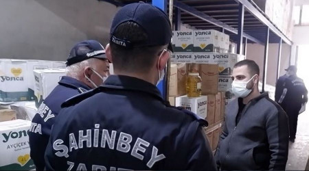 Gaziantep'te 15 bin litre ayçiçek yağı stoklanmış