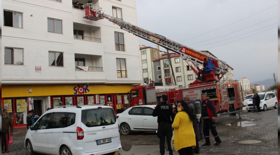 Iğdır'da patlayan elektrik panosu korkuttu