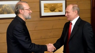 İran Ulusal Güvenlik Konseyi Sekreteri Laricani, Putin'le bir araya geldi