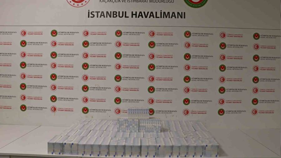 stanbul Havaliman'nda 800 bin liralk kaak ila ele geirildi