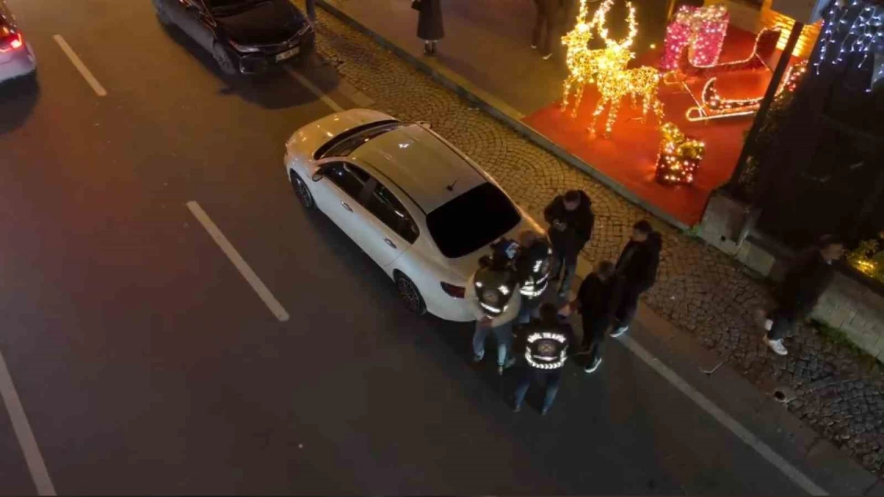 İstanbul'da değnekçi operasyonu: 12 gözaltı