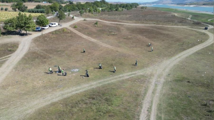 İstanbul'daki baraj havzalarından haftada 100 ton çöp toplanıyor