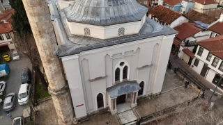 Konya'da bina ktkten sonra Bursa'daki cami gndeme geldi