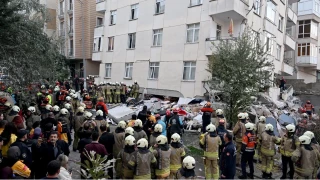 Maltepe'de kısmi olarak çöken 7 katlı binanın enkazından arama kurtarma çalışmaları devam ediyor