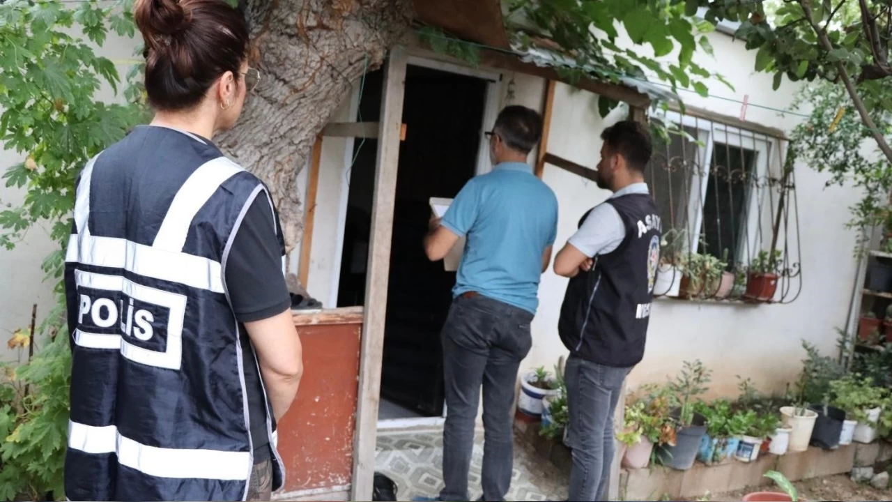 Mersin'de aranan ahslara e zamanl operasyon: 63 gzalt