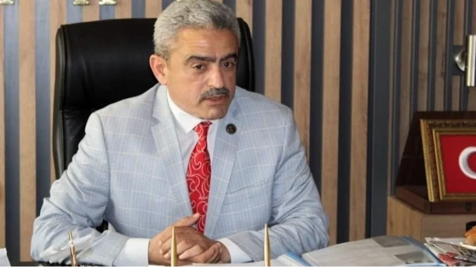 Milleti 'şükürsüzlükle' itham etmişti, kumar masasında görüntülendi