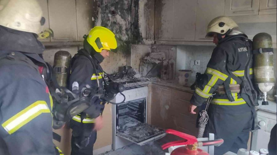 Ocakta unutulan tava yangına neden oldu