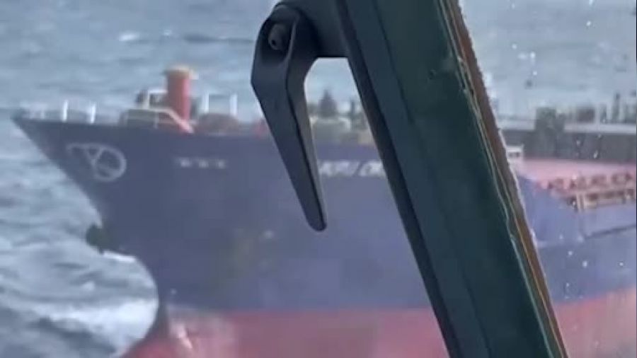 Rusya, Türk gemisine baskının görüntülerini yayınlandı