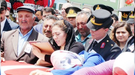 Şehit Evran son yolculuğuna uğurlandı