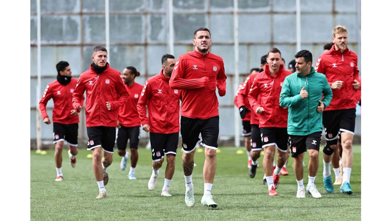 Sivasspor'da Fenerbahçe hazırlıkları sürüyor