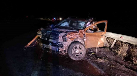 Tır ile otomobil çarpıştı: 2 yaralı