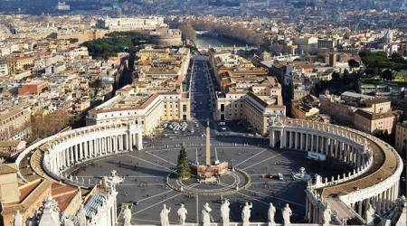 Vatikan'da yolsuzluk skandalı