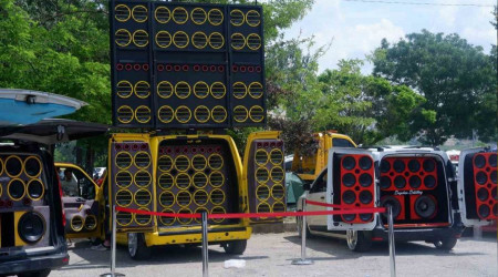 250 bin liralık araca 1,5 milyonluk ses sistemi döşetti