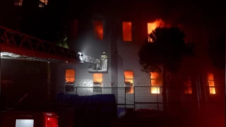 Beylikdüzü'ndeki yangın 4 gündür söndürülemiyor