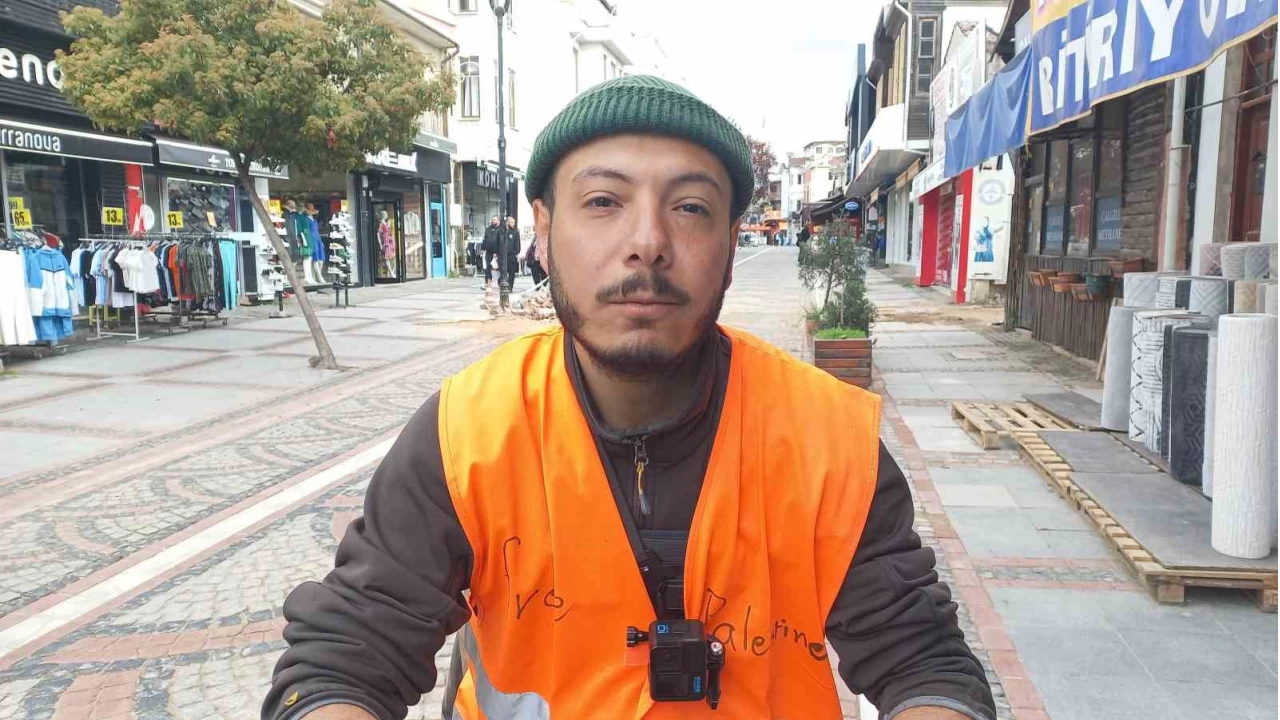 Bisikletle kutsal topraklara pedal çeviriyor