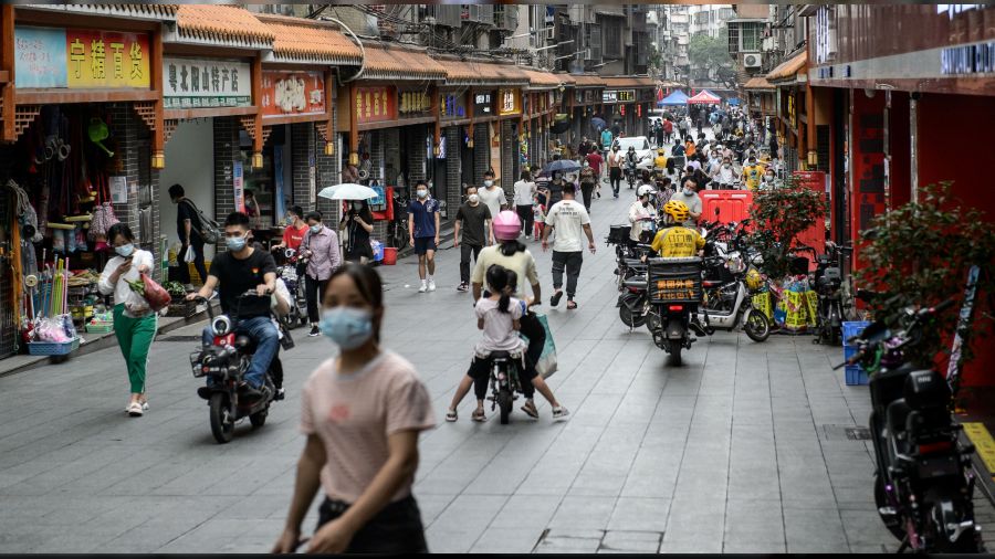 Çin'de koronavirüs ölümleri katlanarak artıyor