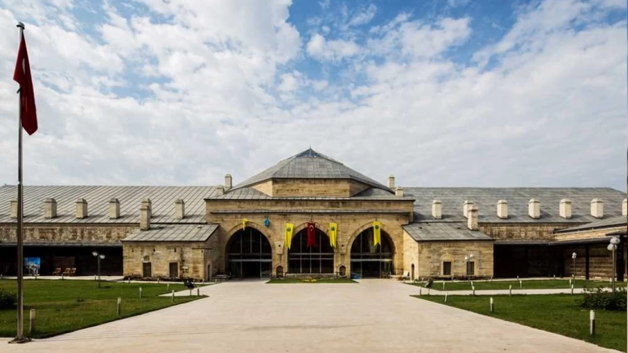 Ekmekçizâde Ahmet Paşa Kervansarayı