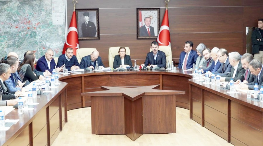 Elazığ'da 10 bin bina hasarlı