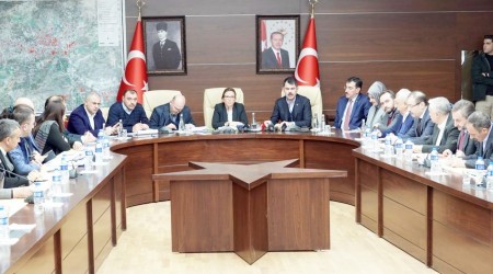 Elazığ'da 10 bin bina hasarlı