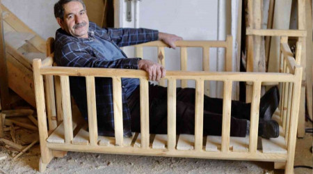 Eskiyi yeniye uyduran marangoz yıllara meydan okuyor