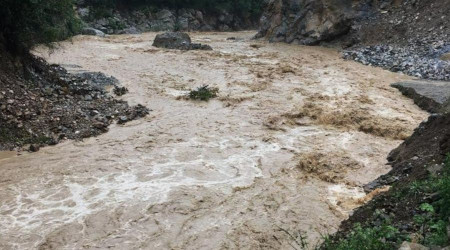 Giresun'da sel nedeniyle birçok köy ve yaylaya ulaşım kapandı