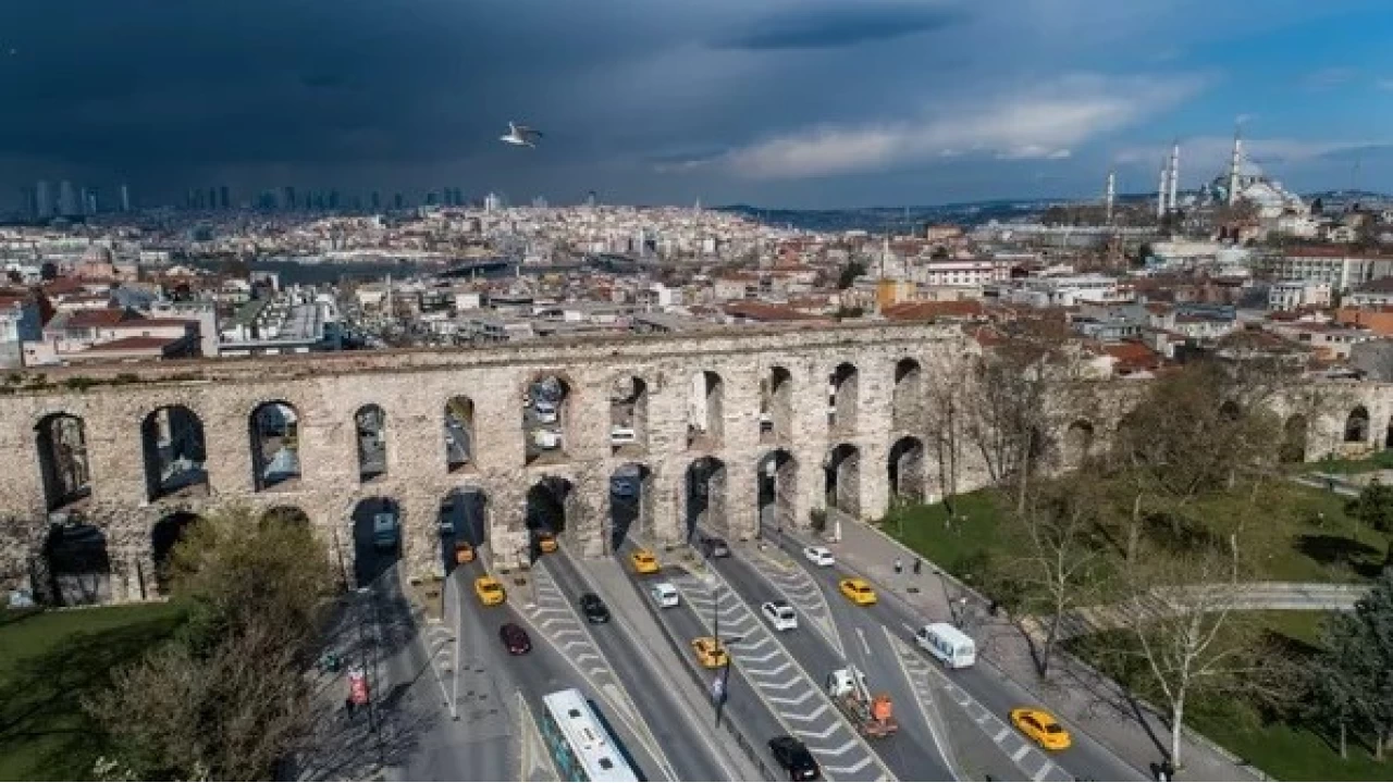 stanbul'un tarihi su yolu Bozdoan Kemeri yeniden gndemde