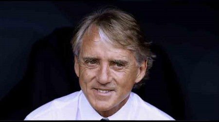 İtalya'da sürpriz istifa