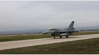 Karadeniz semalarında Türk Hava Kuvvetleri'nden eğitim uçuşu