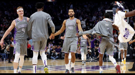 Kings'ten Nets'e 32 say fark