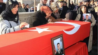 Kuzey Irak'ta şehit olan uzman çavuş son yolculuğuna uğurlandı