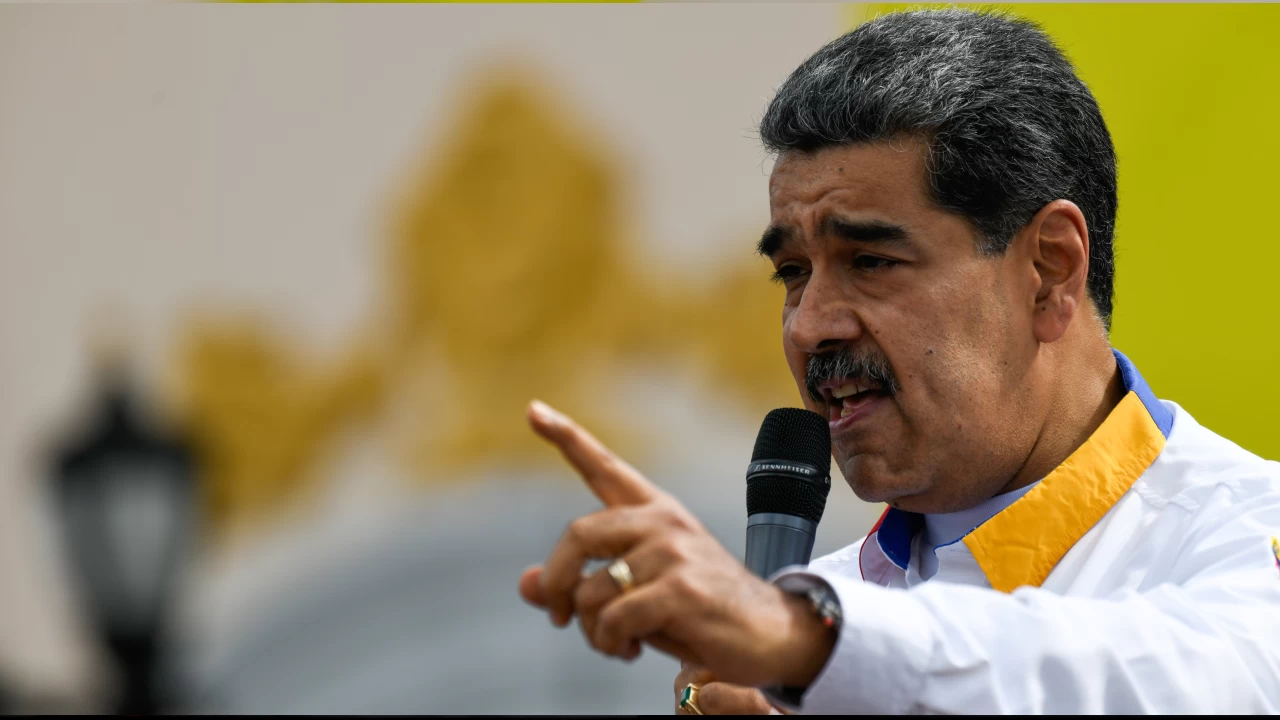 Maduro yine ABD'ye kafa tuttu