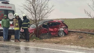 Mardin'de tır ile otomobil çarpıştı: 1 ölü, 4 yaralı