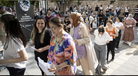 Milyonlar sınavdan sınava koşuyor