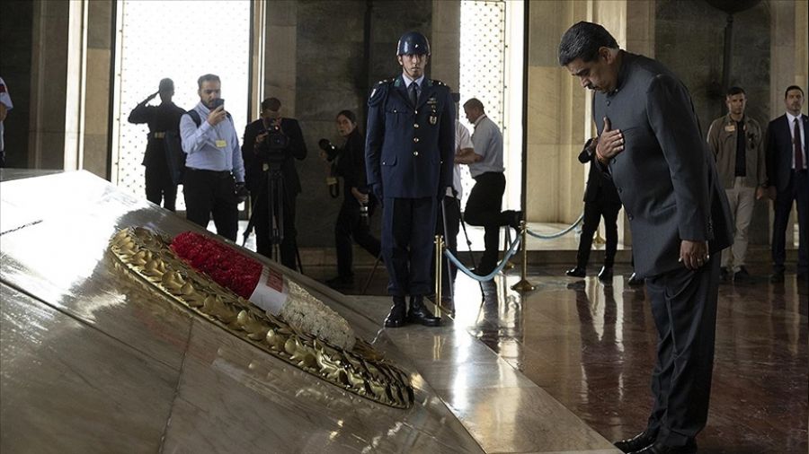 Nicolas Maduro ilk önce Anıtkabir'i ziyaret etti