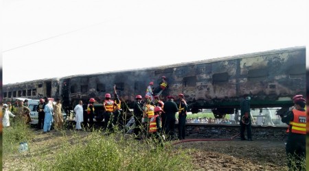 Pakistan’da tren faciası