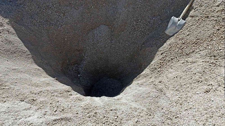 Pomza silosuna düşen çocuk ağır yaralandı