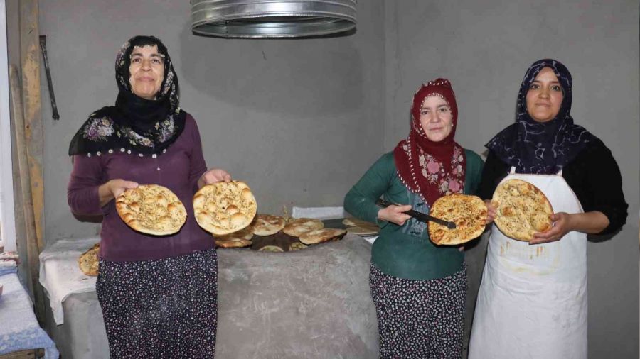 Tandır ekmeğinde siparişlere yetişemiyor