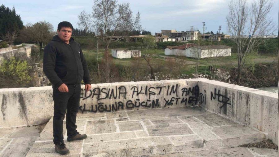 Tarihi köprüde çirkin görüntü