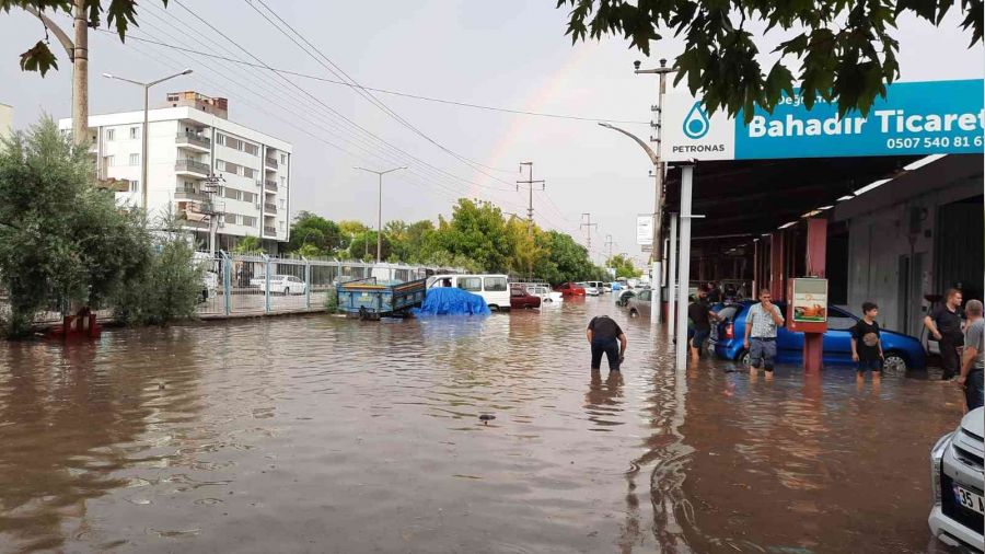 Turgutlu'da saanak ya yollar gle evirdi