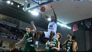 Türk Telekom 4'te 4 peşinde