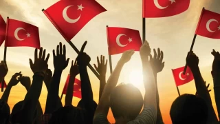 Türkiye'de her 100 kişiden 3'ü 'saltanat' istiyor!