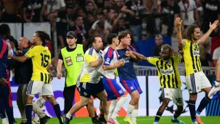 UEFA’dan Fenerbahçe’ye ceza yağmuru!